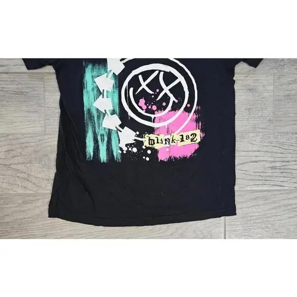 Men's Blink 182 Rock Band Shirt Black Size Medium Short Sleeves Punk Skate Music - Picture 5 of 10